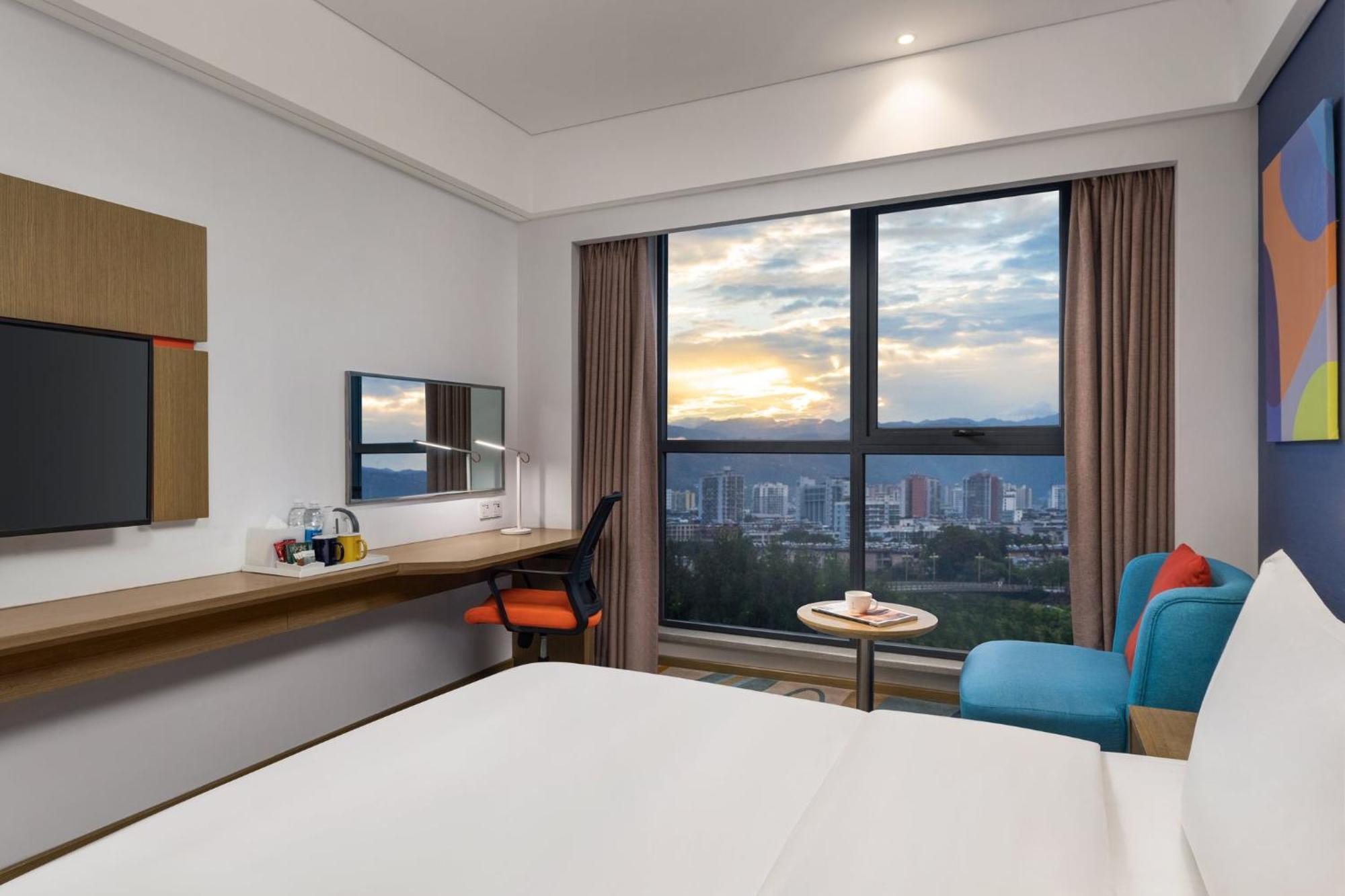 Holiday Inn Express - Xichang City Center By Ihg Экстерьер фото